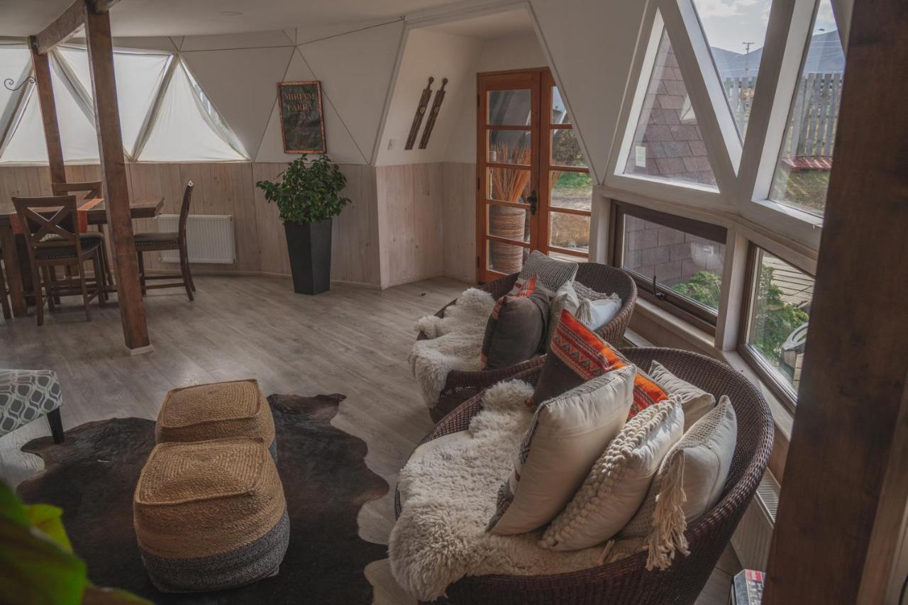 Domos By Toore Patagonia ปวยร์โตนาตาเลส ภายนอก รูปภาพ